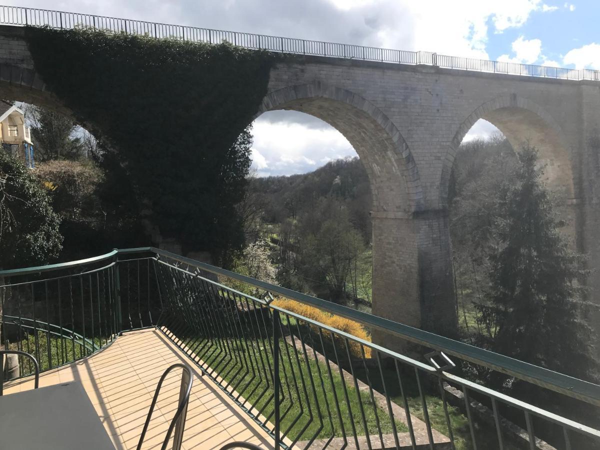 Gite Du Viaduc Semur-en-Auxois Exteriör bild
